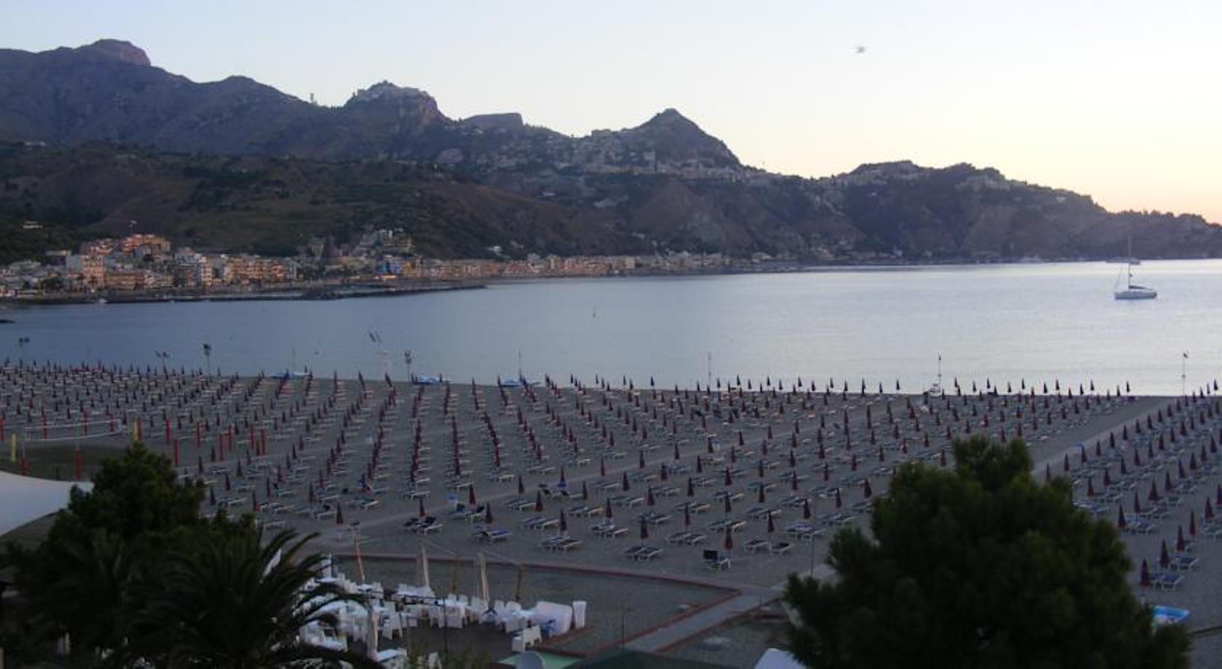 Hotel Sabbie D'Oro Giardini-Naxos Buitenkant foto