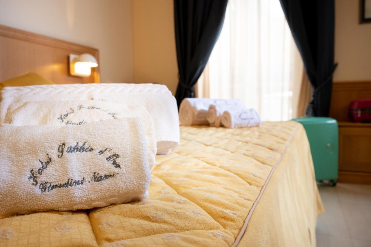Hotel Sabbie D'Oro Giardini-Naxos Buitenkant foto