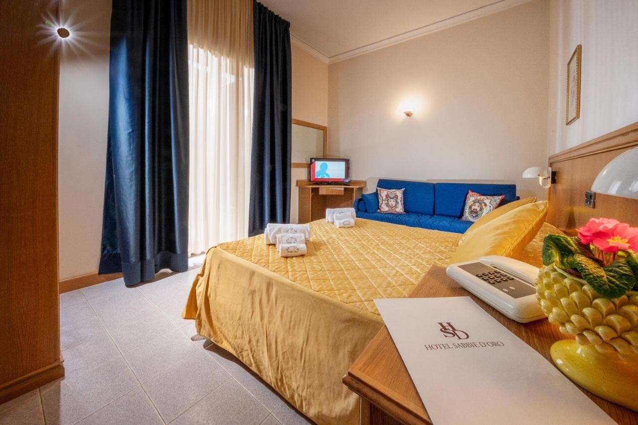 Hotel Sabbie D'Oro Giardini-Naxos Buitenkant foto