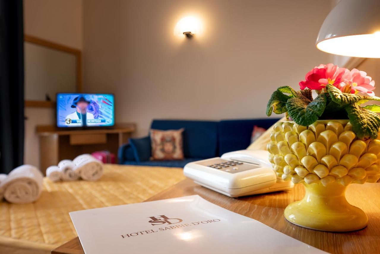 Hotel Sabbie D'Oro Giardini-Naxos Buitenkant foto