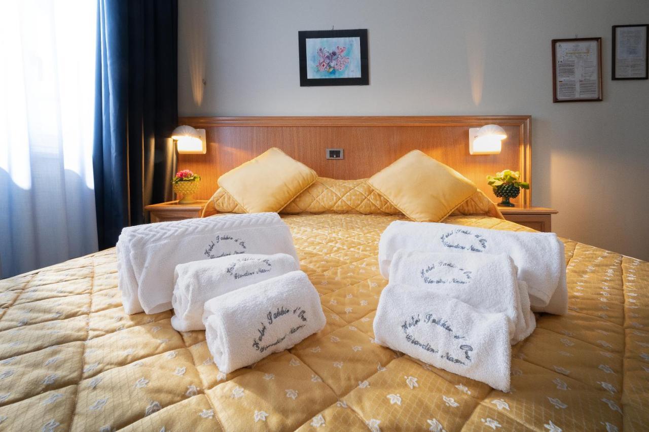 Hotel Sabbie D'Oro Giardini-Naxos Buitenkant foto
