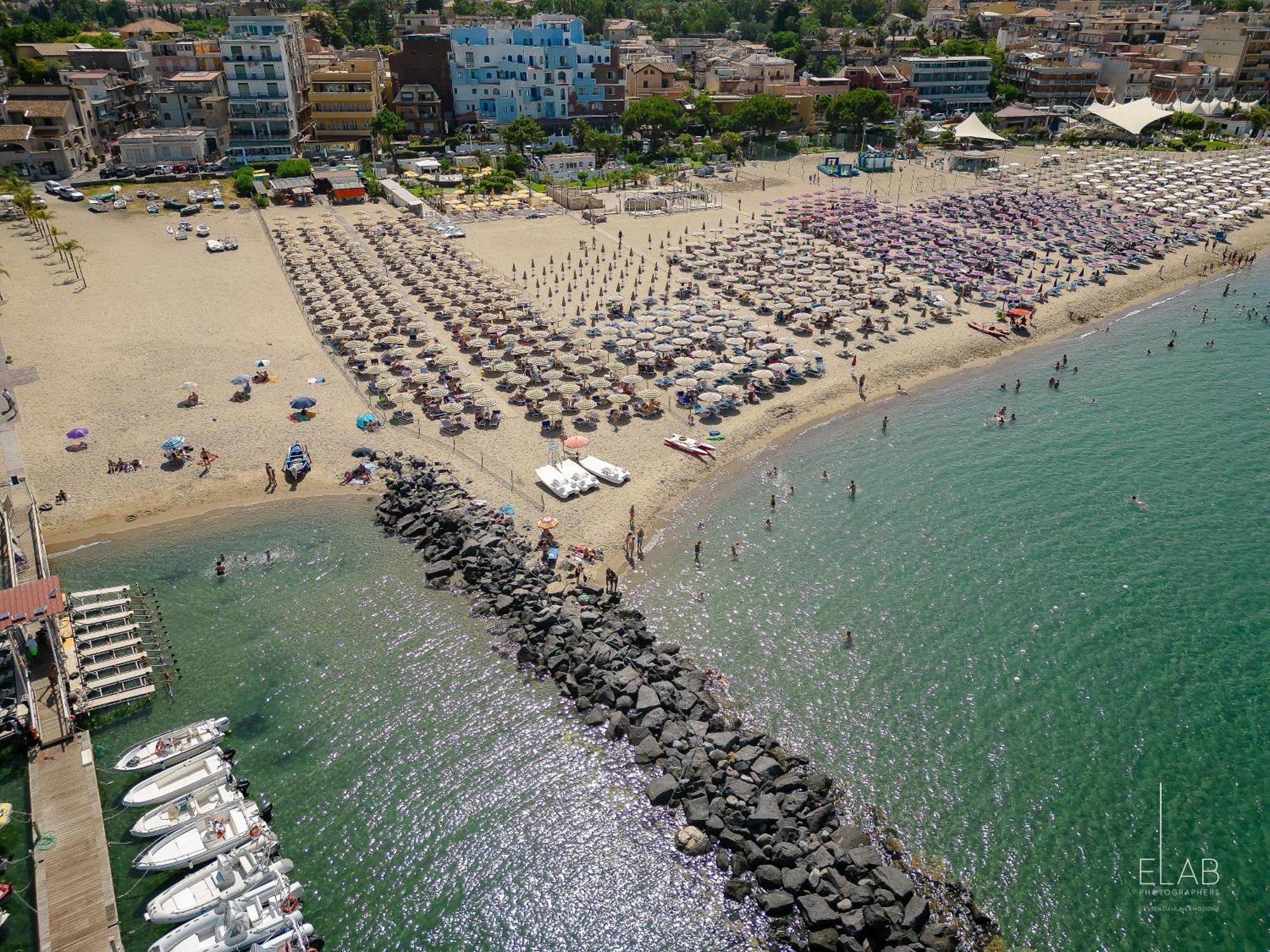 Hotel Sabbie D'Oro Giardini-Naxos Buitenkant foto