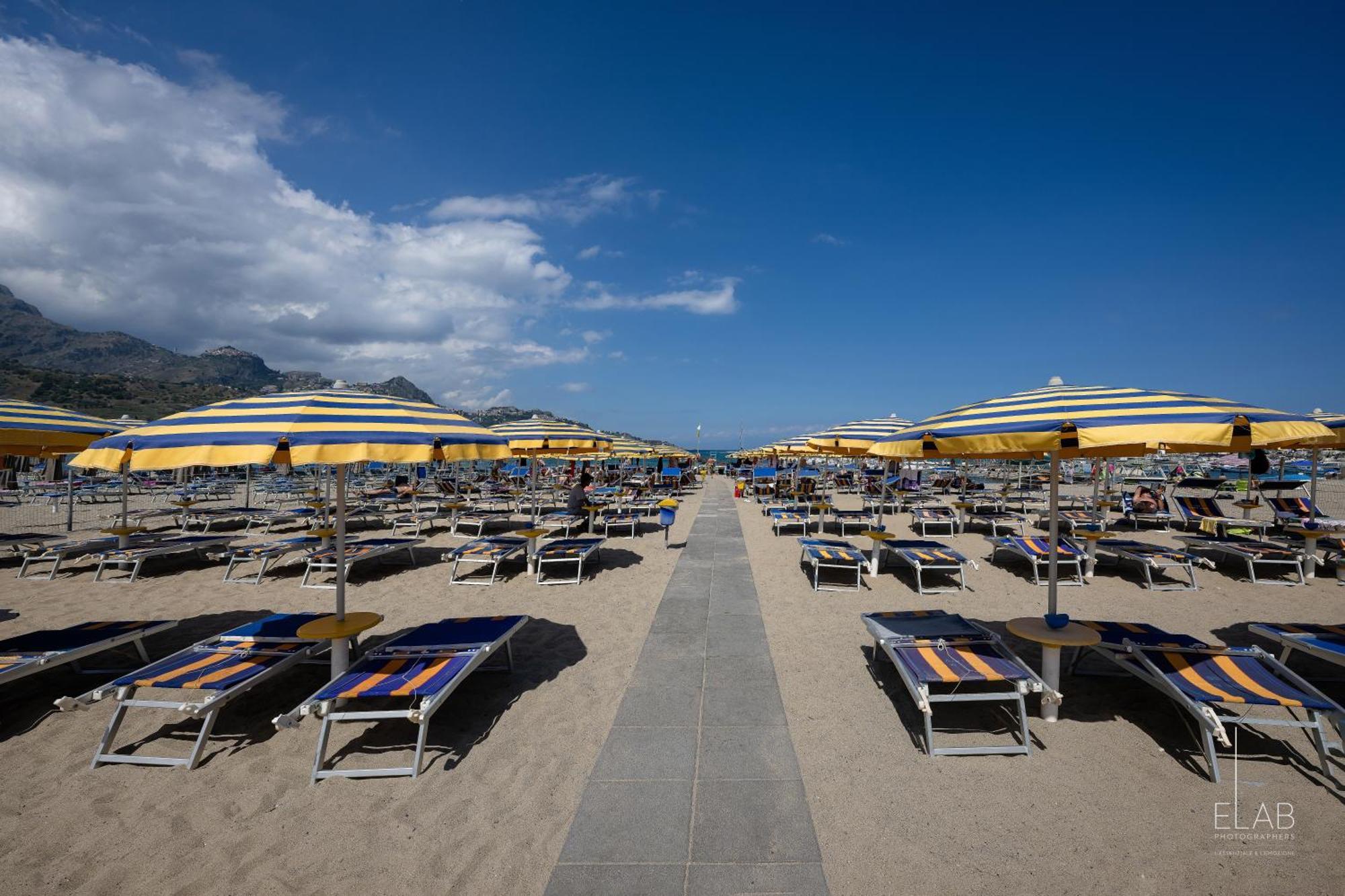 Hotel Sabbie D'Oro Giardini-Naxos Buitenkant foto