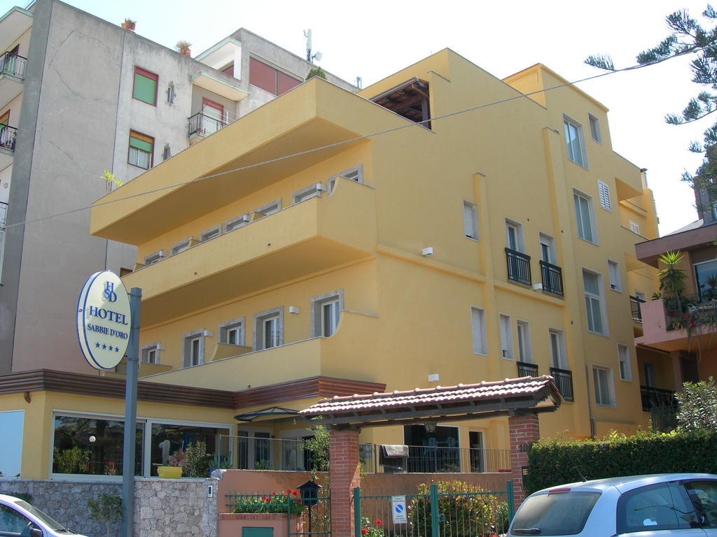 Hotel Sabbie D'Oro Giardini-Naxos Buitenkant foto