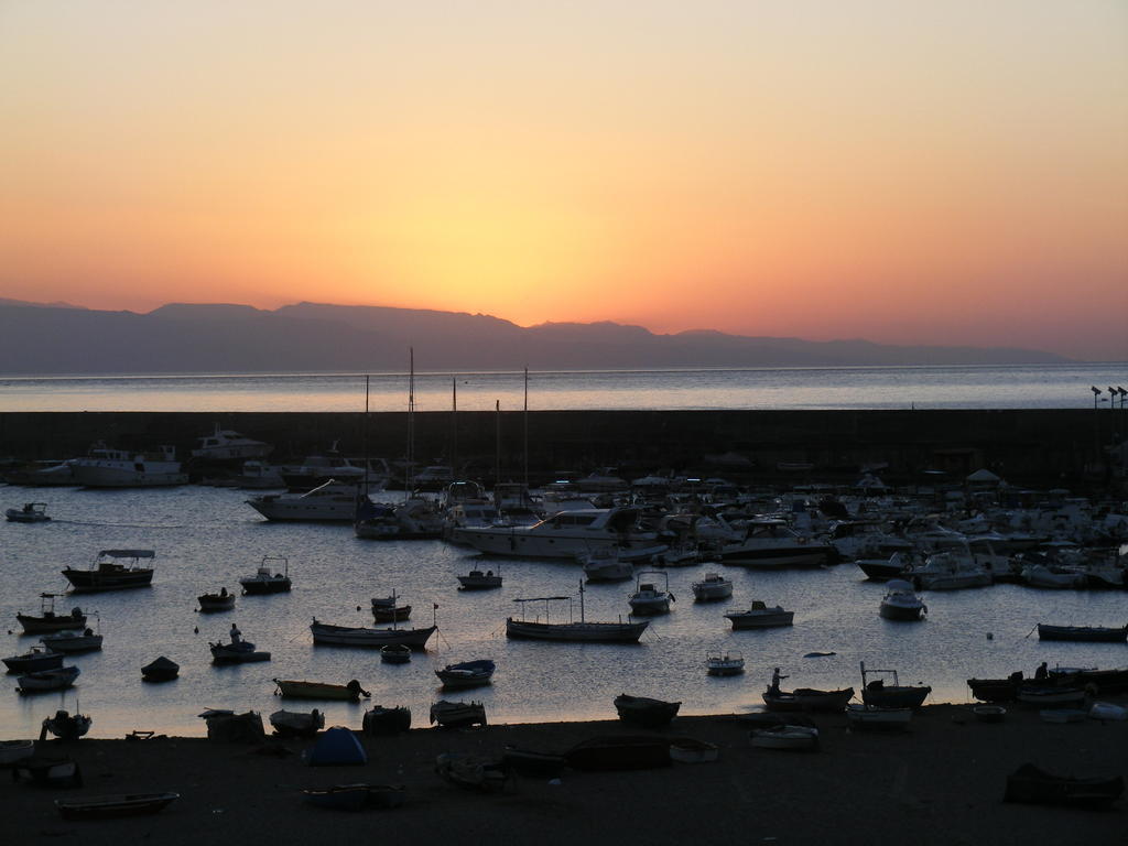 Hotel Sabbie D'Oro Giardini-Naxos Buitenkant foto
